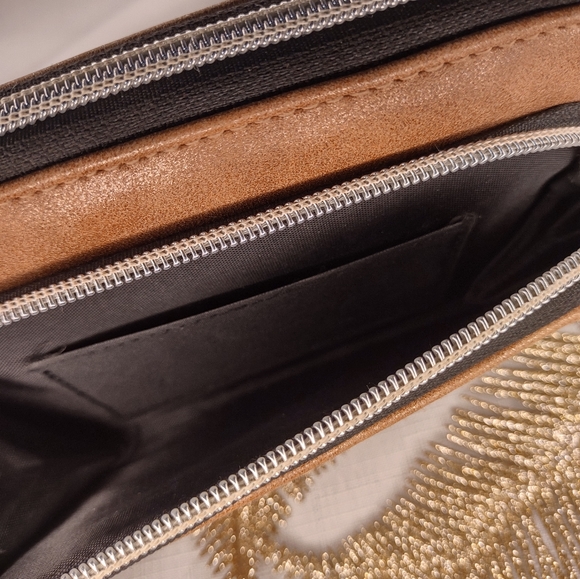 Kenneth Cole reaction mini crossbody purse - Picture 5 of 8